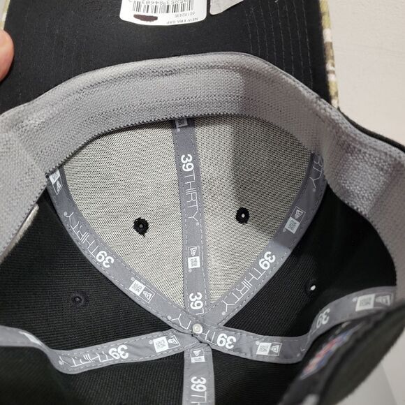 New England Patriots Sz M/L New Era 39Thirty Salute To Service FlexFit Cap Hat - Picture 8 of 11